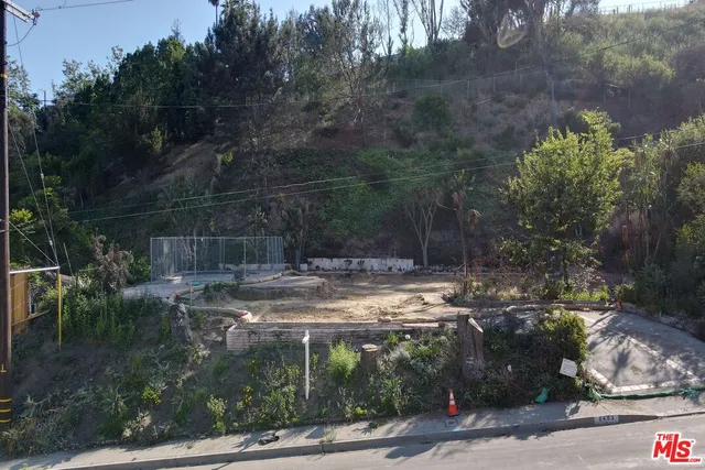 a view of a lake with houses