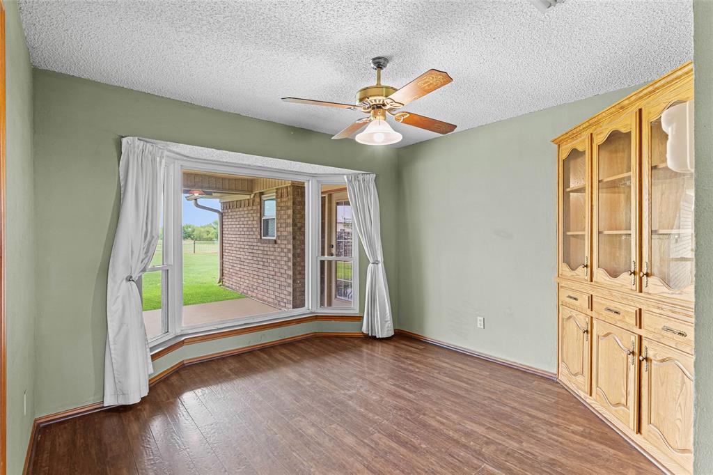 3472 North Masch Branch Road Denton, TX 76249 - Photo 9 of 37