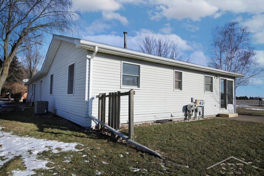 7142 South Mackinaw Road Bay City, MI 48706 - Photo 41 of 52 50064689-40.JPG