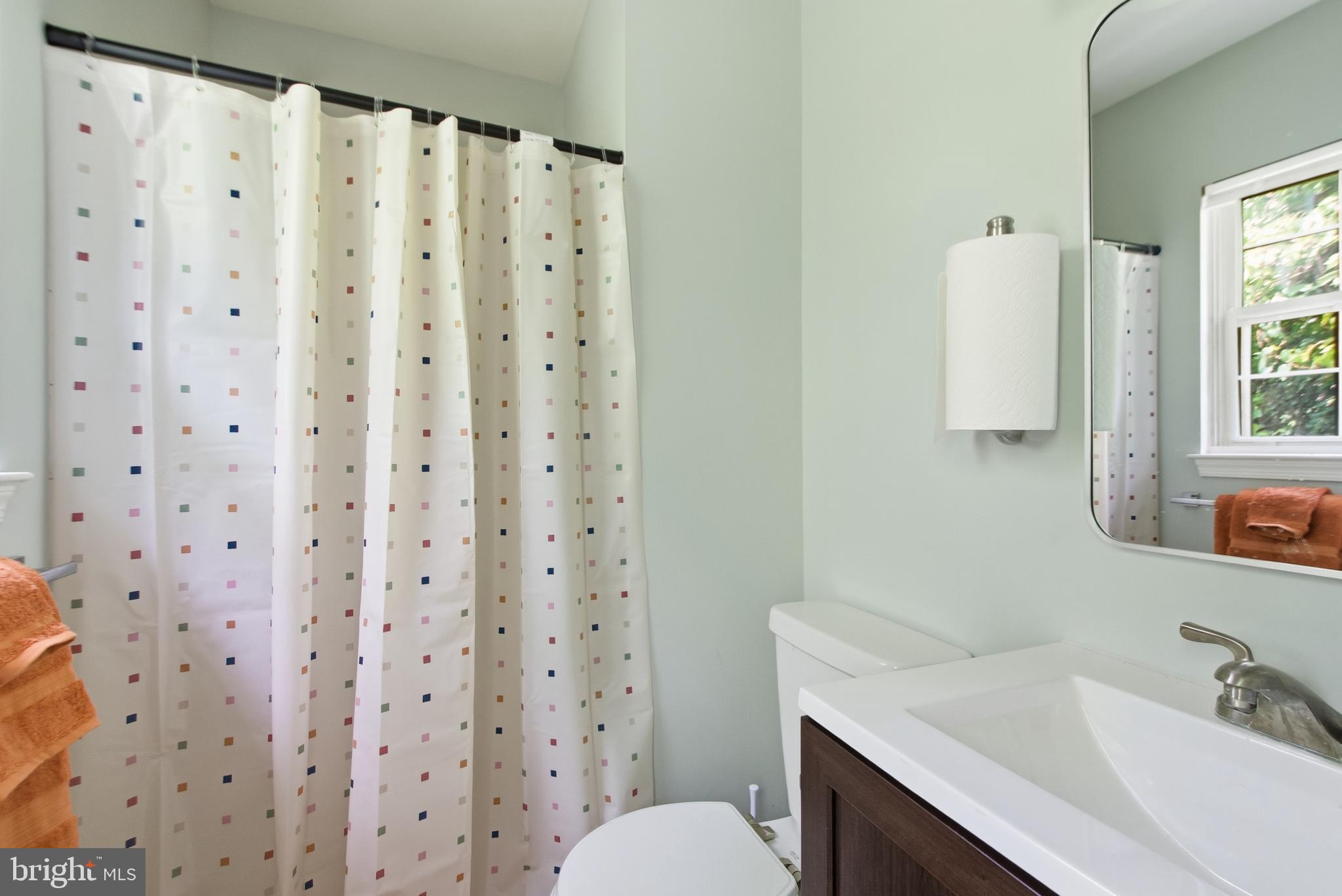 5121 South Barnaby Road Temple Hills, MD 20748 - Photo 18 of 35 Primary bedroom bathroom