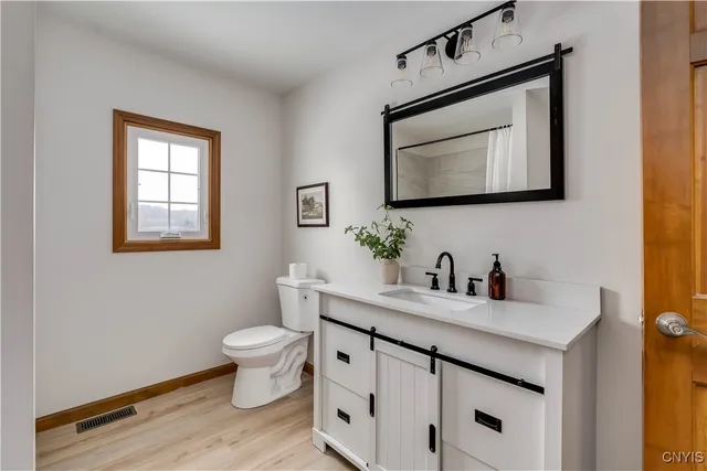 $429,000 | 21100 Highway 232, Watertown Town, NY 13601