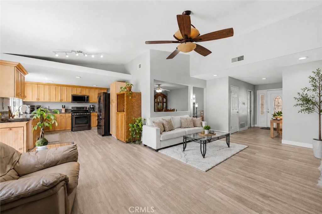4215 Colibri Court Moorpark, CA 93021 - Photo 16 of 111