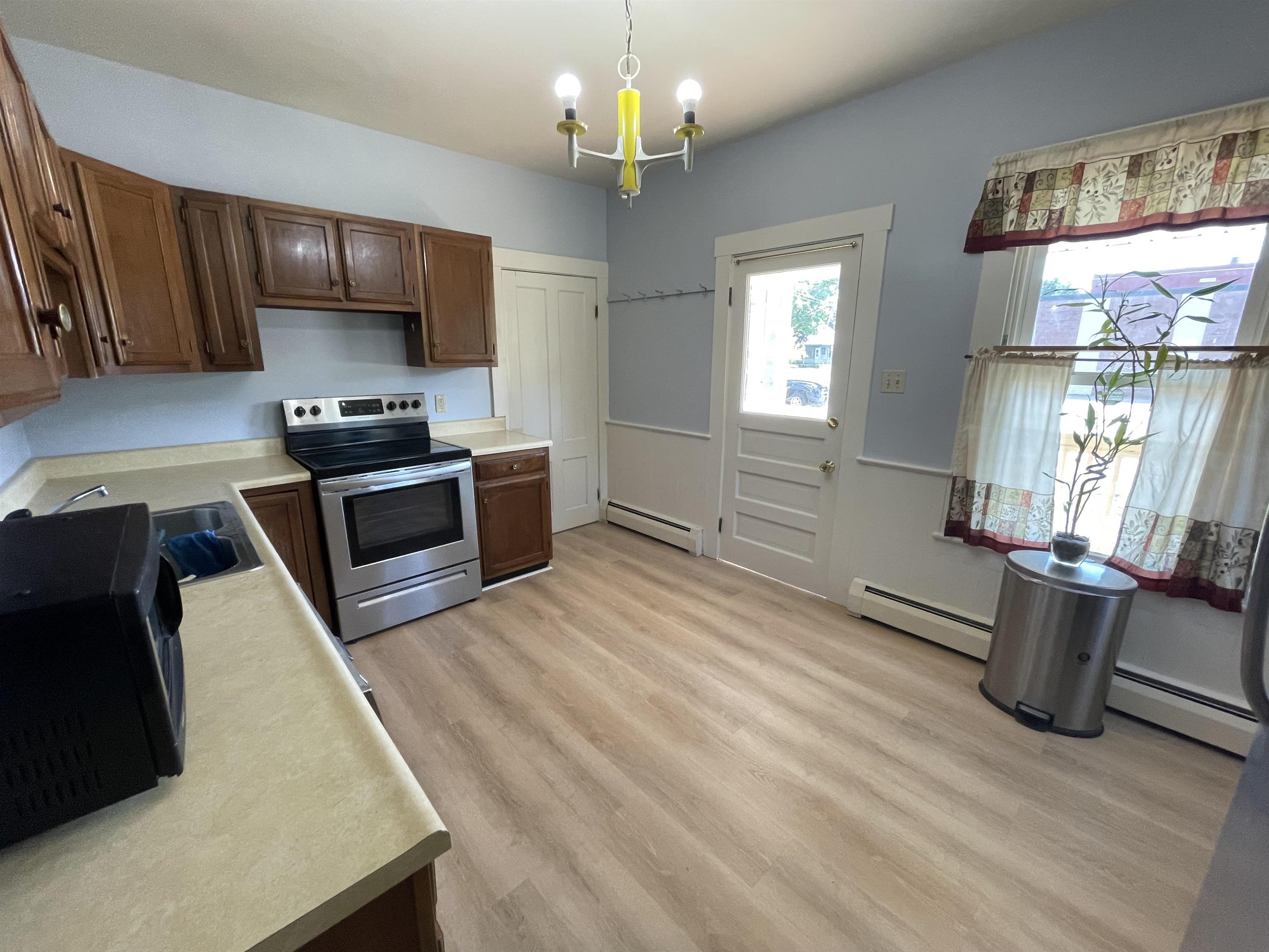 49 East Center Street, Unit 1 Rutland, VT 05701 - Photo 3 of 12