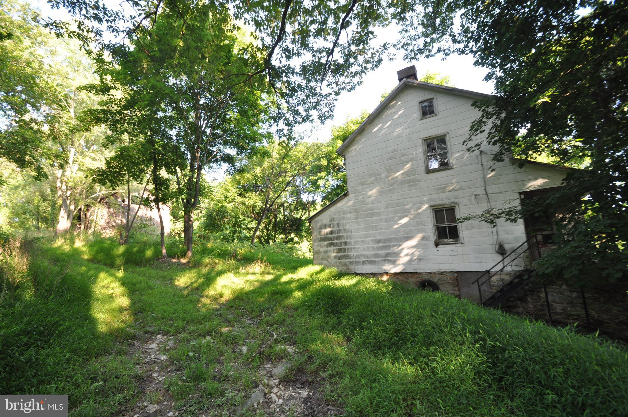 231 North Tannery Road Westminster, MD 21157 - Photo 20 of 23 ORIGINAL FARM HOUSE AS-IS CONDITION. DO NOT ENTER.