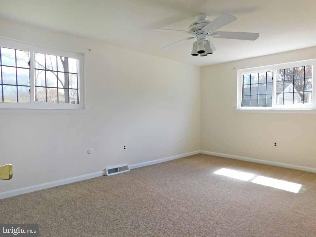 731 Valley Road Warminster, PA 18974 - Photo 11 of 22 Gallery Image 11