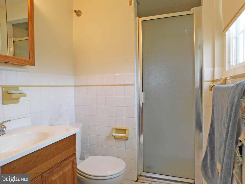 731 Valley Road Warminster, PA 18974 - Photo 13 of 22 Gallery Image 13