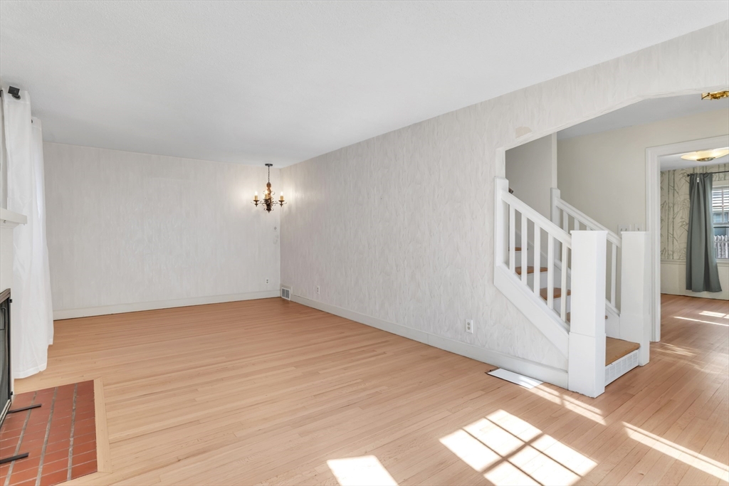 92 Wayne Street Springfield, MA 01118 - Photo 7 of 41 a view of an entryway with wooden floor