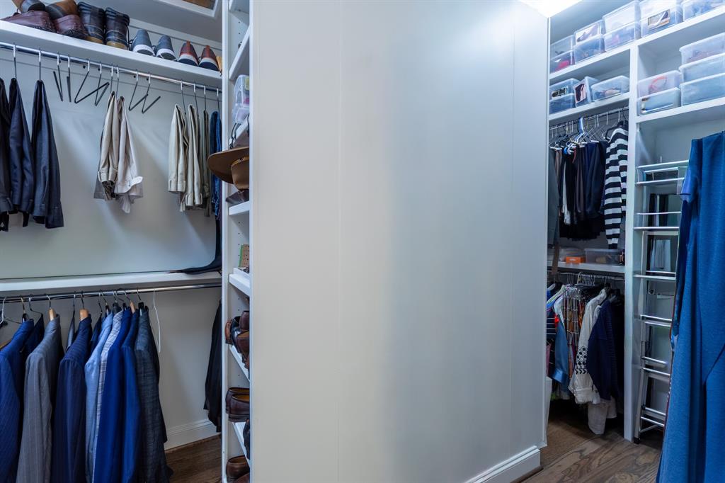 2525 North Pearl Street, Unit 1005 Dallas, TX 75201 - Photo 28 of 40 a view of walk in closet with clothes and shoes