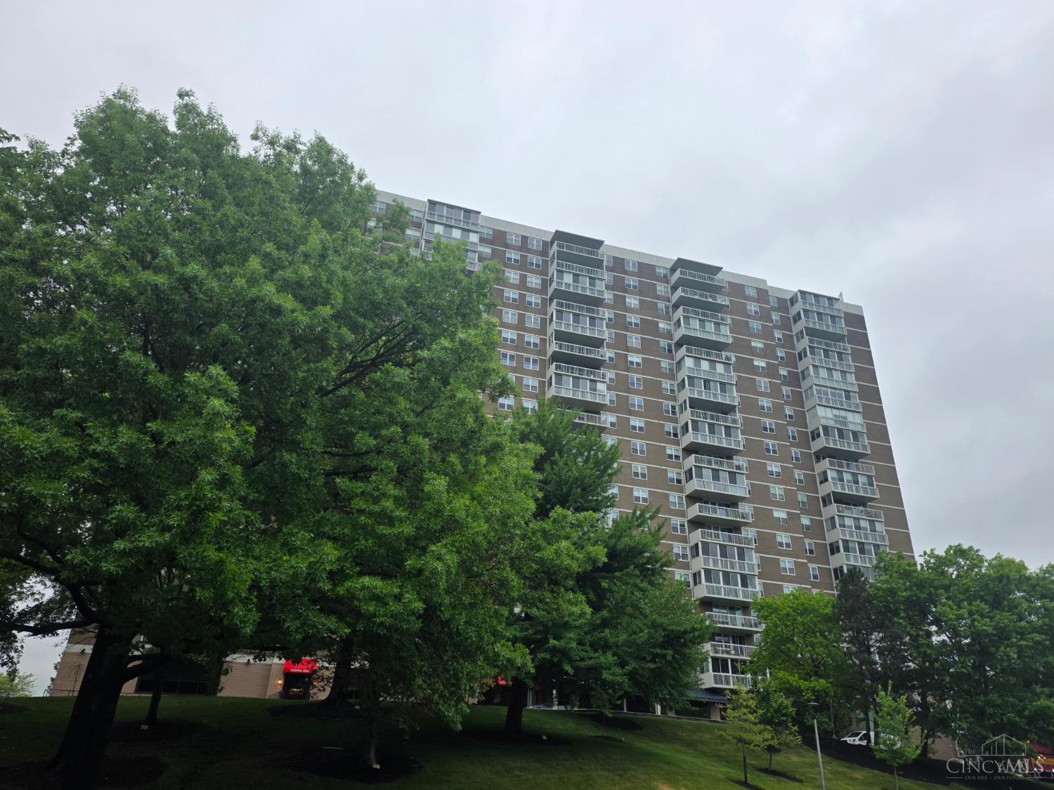 2444 Madison Road, Unit 210B Cincinnati, OH 45208 - Photo 1 of 39