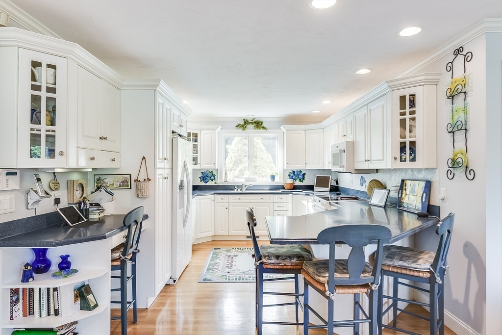 19 Fairway Pointe Road, Unit 19 Falmouth, MA 02536 - Photo 10 of 42 Gallery Image 10