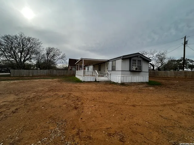 $105,000 | 1207 Orange Street, Jourdanton, TX 78026