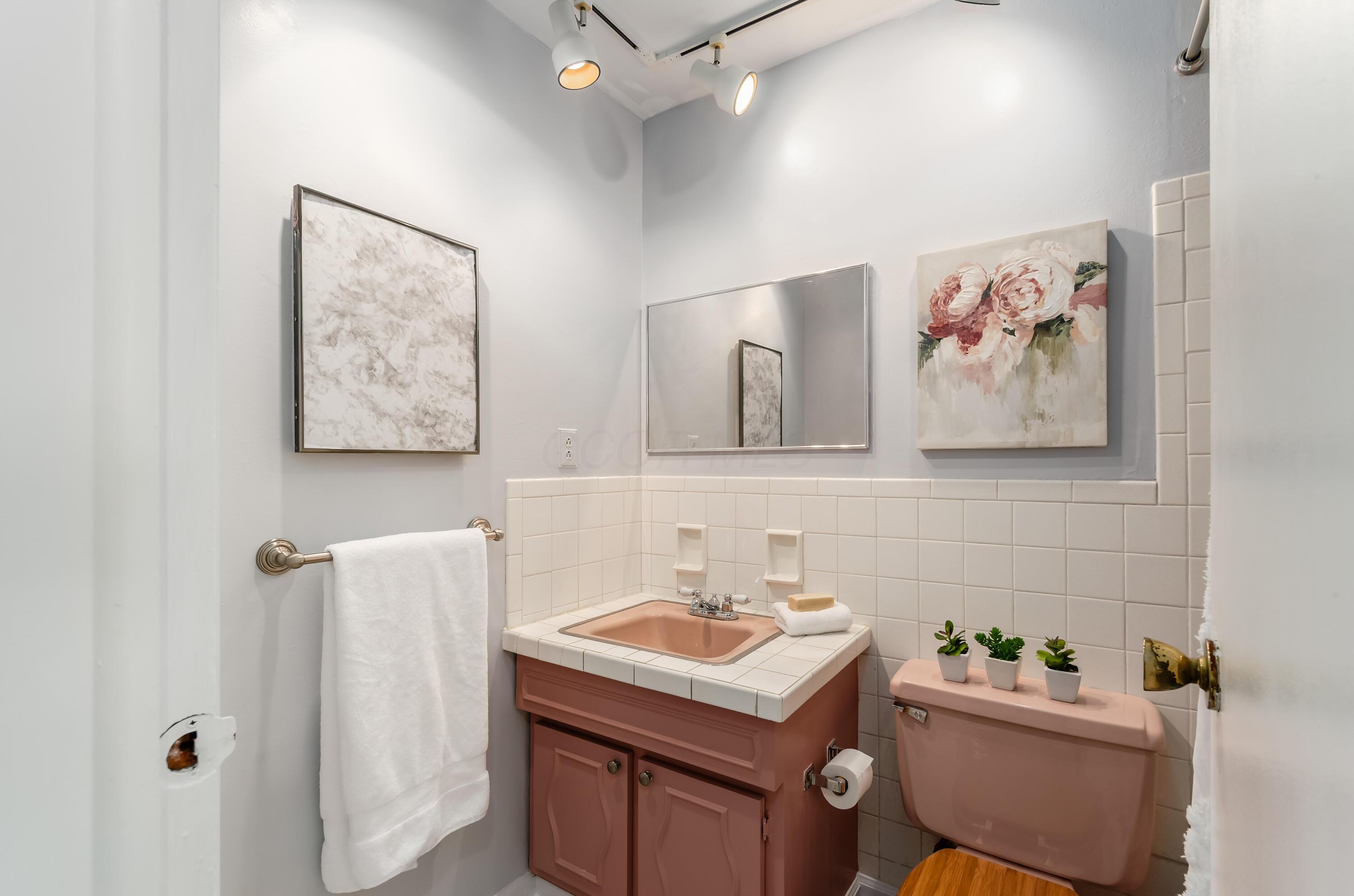 87 North Spring Road Westerville, OH 43081 - Photo 22 of 34 K_87_N_Spring_St022