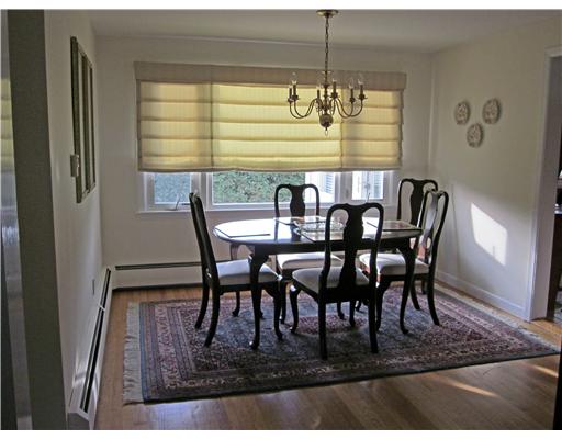 23 Hamden Road Cranston, RI 02920 - Photo 3 of 12 Dining Room.