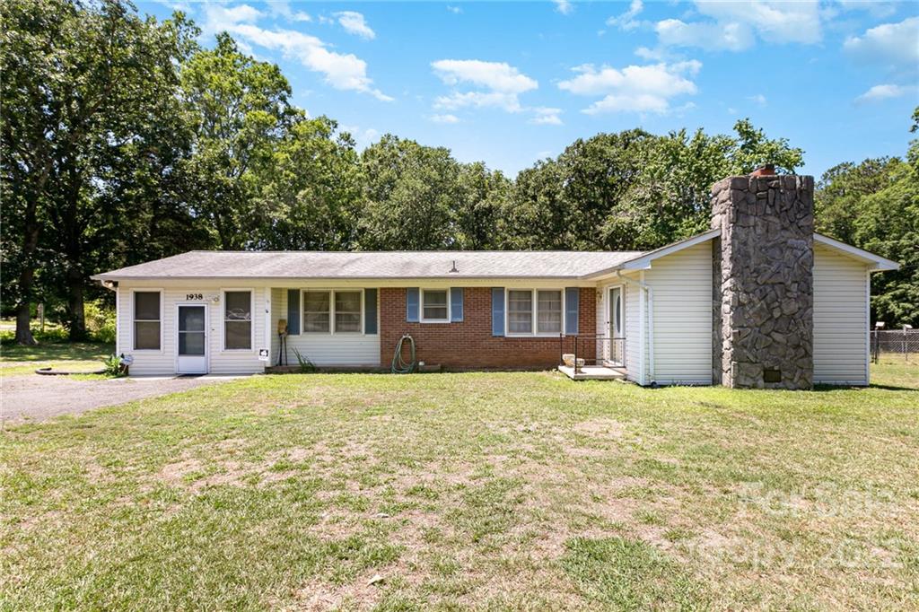 1938 Dolphin Road Lancaster, SC 29720 - Photo 1 of 31 Gallery Image 1