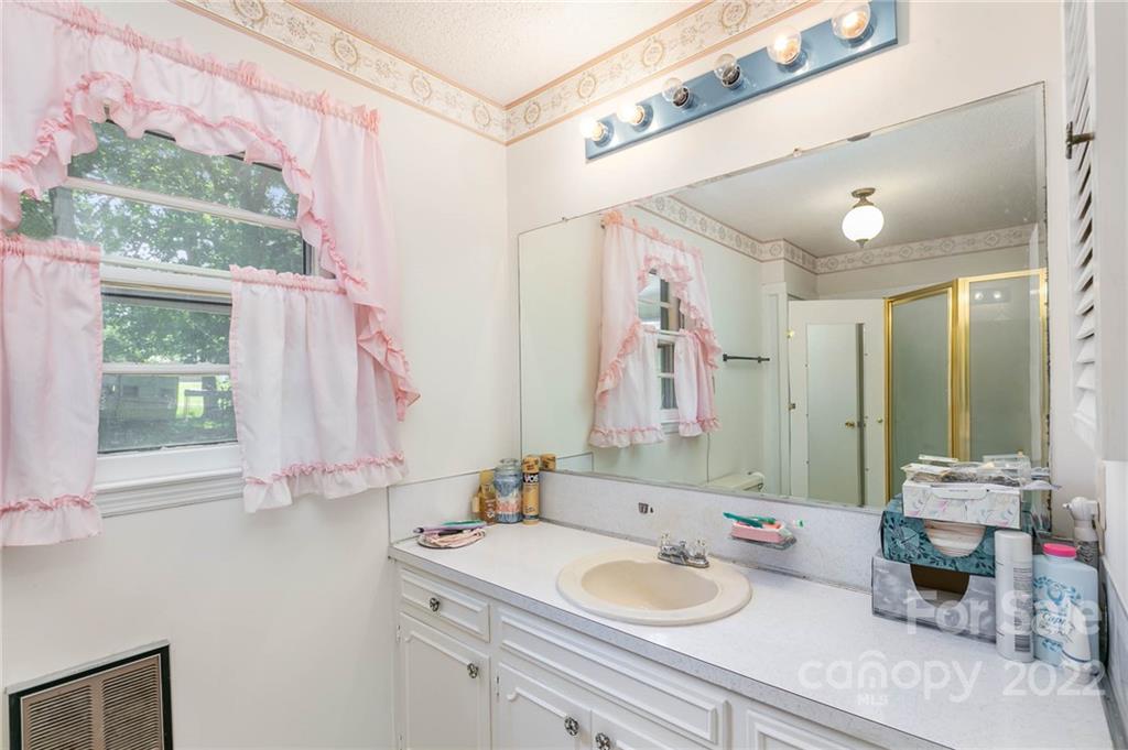 1938 Dolphin Road Lancaster, SC 29720 - Photo 21 of 31 Gallery Image 21