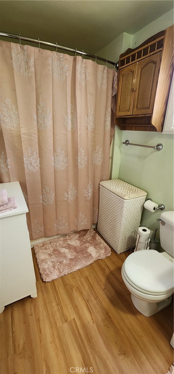 5120 Colorado River Road Blythe, CA 92225 - Photo 40 of 57 Primary house bathroom has shower/tub combo