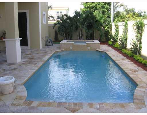 3407 Leigh Road Pompano Beach, FL 33062 - Photo 14 of 16 Swimming Pool/Hot Tub/Sauna