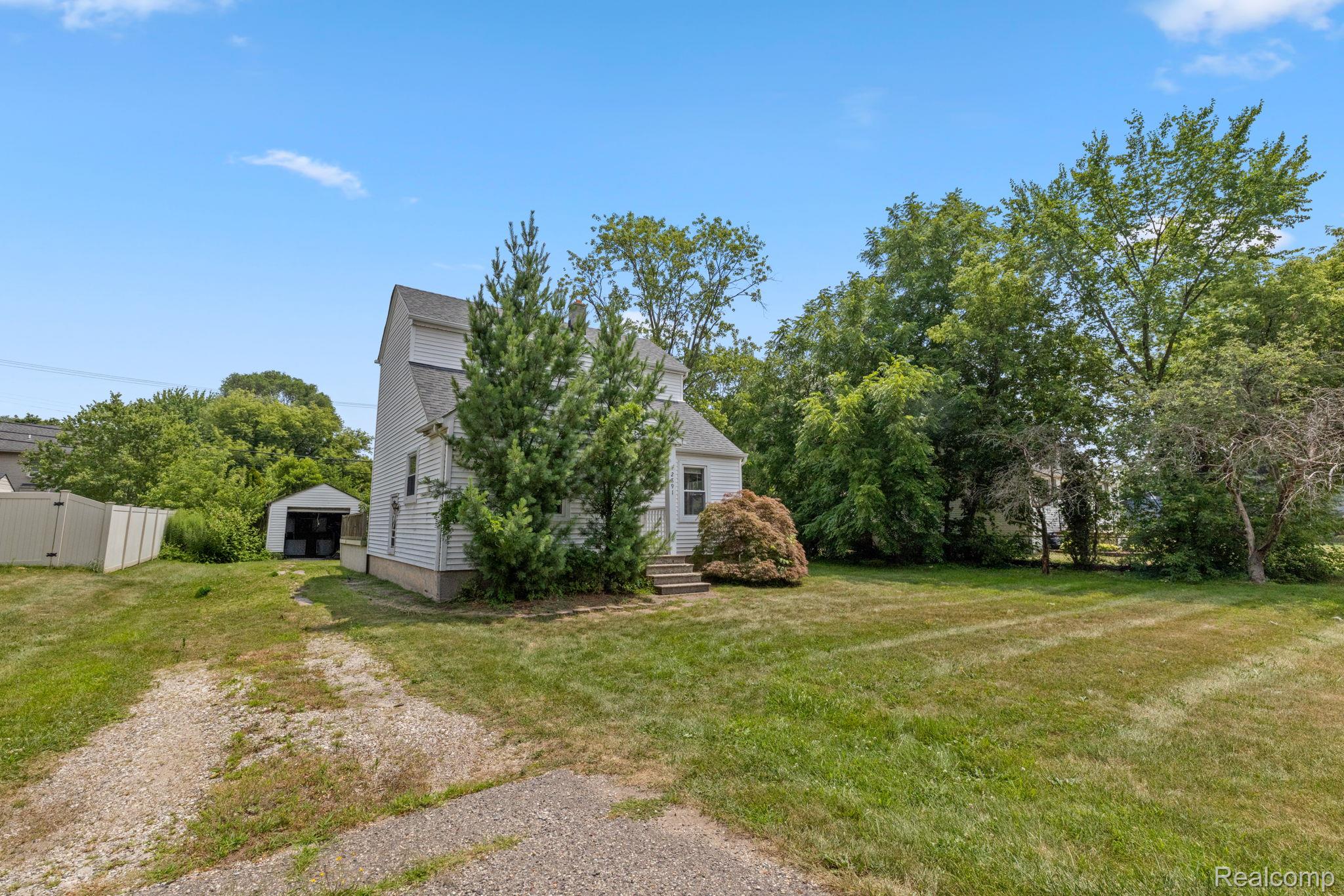 9-web-or-mls-2891-culbertson-ave.jpg