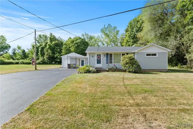 $195,000 | 15854 State Route 31, Holley, NY 14470