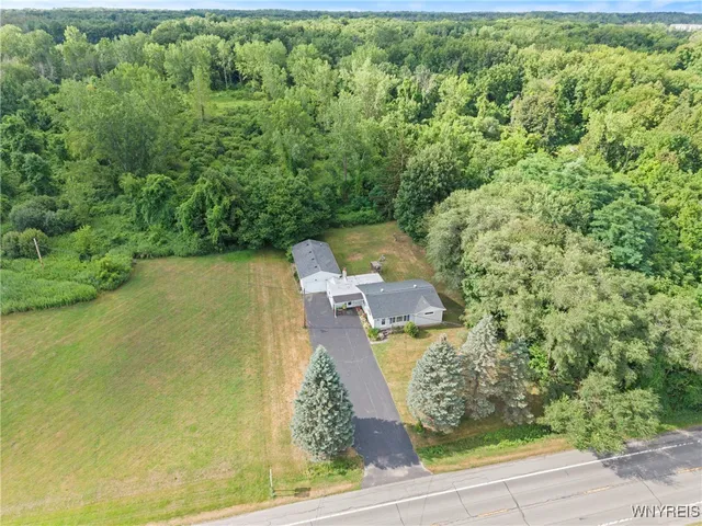 $195,000 | 15854 State Route 31, Holley, NY 14470