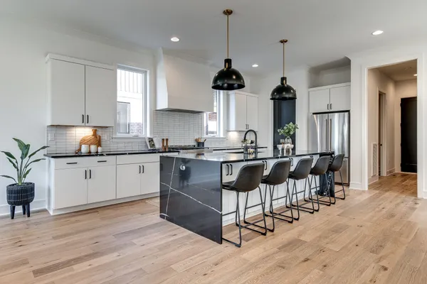 $8,995 | 832 West Argyle Avenue, Nashville, TN 37203