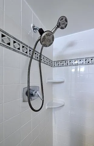 $350,000 | 205 Yoakum Parkway, Unit 305, Alexandria, VA 22304