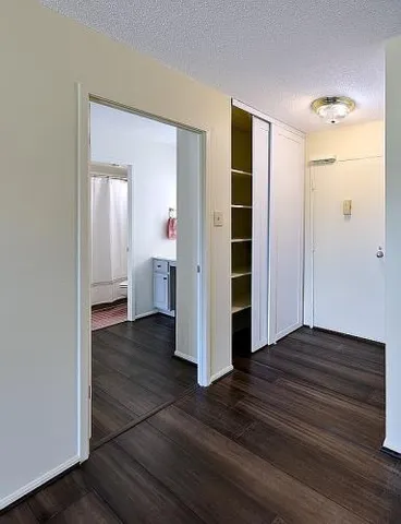 $350,000 | 205 Yoakum Parkway, Unit 305, Alexandria, VA 22304