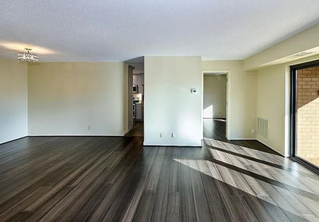 $350,000 | 205 Yoakum Parkway, Unit 305, Alexandria, VA 22304