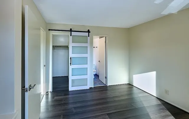 $350,000 | 205 Yoakum Parkway, Unit 305, Alexandria, VA 22304