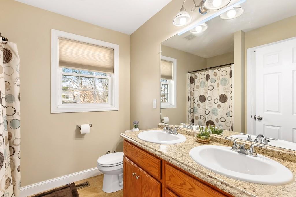 105 Cart Path Road Dracut, MA 01826 - Photo 20 of 32 Gallery Image 20