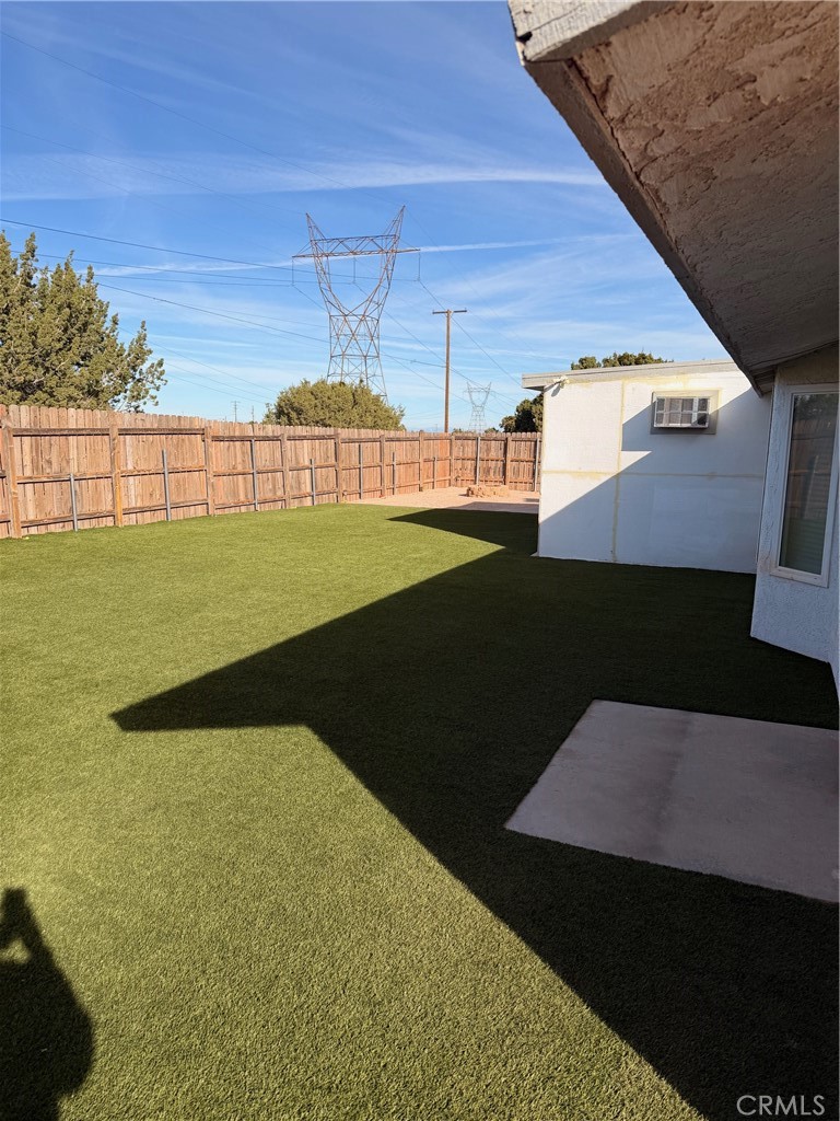 9154 Coleridge Road Oak Hills, CA 92344 - Photo 11 of 12