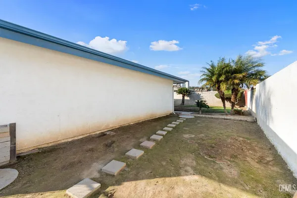 $469,999 | Undisclosed Address, Bakersfield, CA 93312