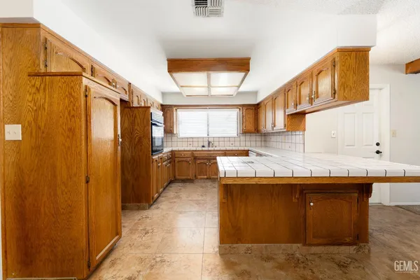 $469,999 | Undisclosed Address, Bakersfield, CA 93312