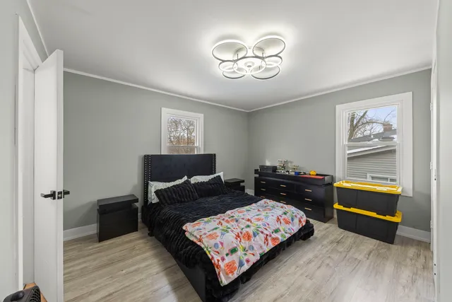 $349,999 | 1364 Leslie Lane East, Glendale Heights, IL 60139