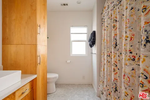 $899,000 | 3773 South St Andrews Place, Los Angeles, CA 90018