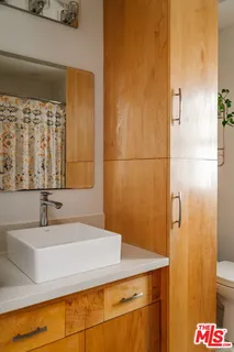 $899,000 | 3773 South St Andrews Place, Los Angeles, CA 90018