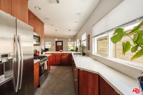 $899,000 | 3773 South St Andrews Place, Los Angeles, CA 90018