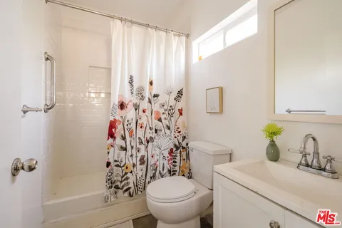 $899,000 | 3773 South St Andrews Place, Los Angeles, CA 90018