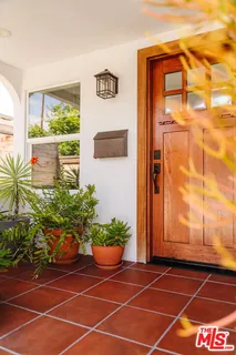 $899,000 | 3773 South St Andrews Place, Los Angeles, CA 90018