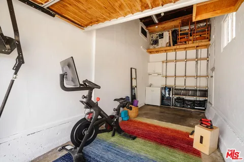 $899,000 | 3773 South St Andrews Place, Los Angeles, CA 90018