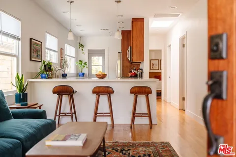 $899,000 | 3773 South St Andrews Place, Los Angeles, CA 90018