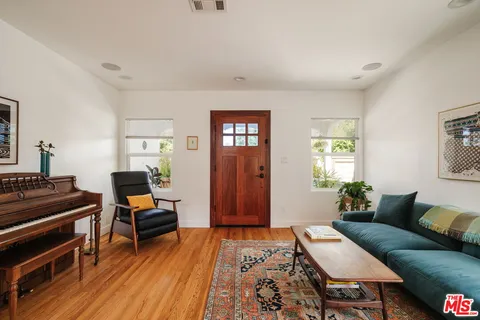 $899,000 | 3773 South St Andrews Place, Los Angeles, CA 90018
