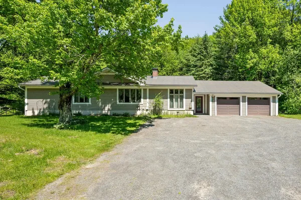 $825,000 | 2021 Huntington Road, Richmond, VT 05477