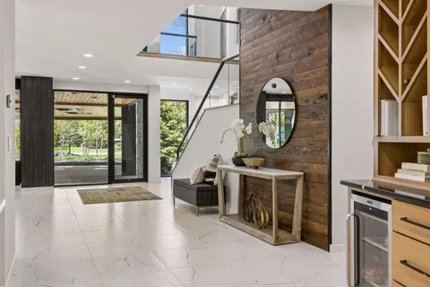 $2,650,000 | 45 Clay Cliffe Drive, Tonka Bay, MN 55331