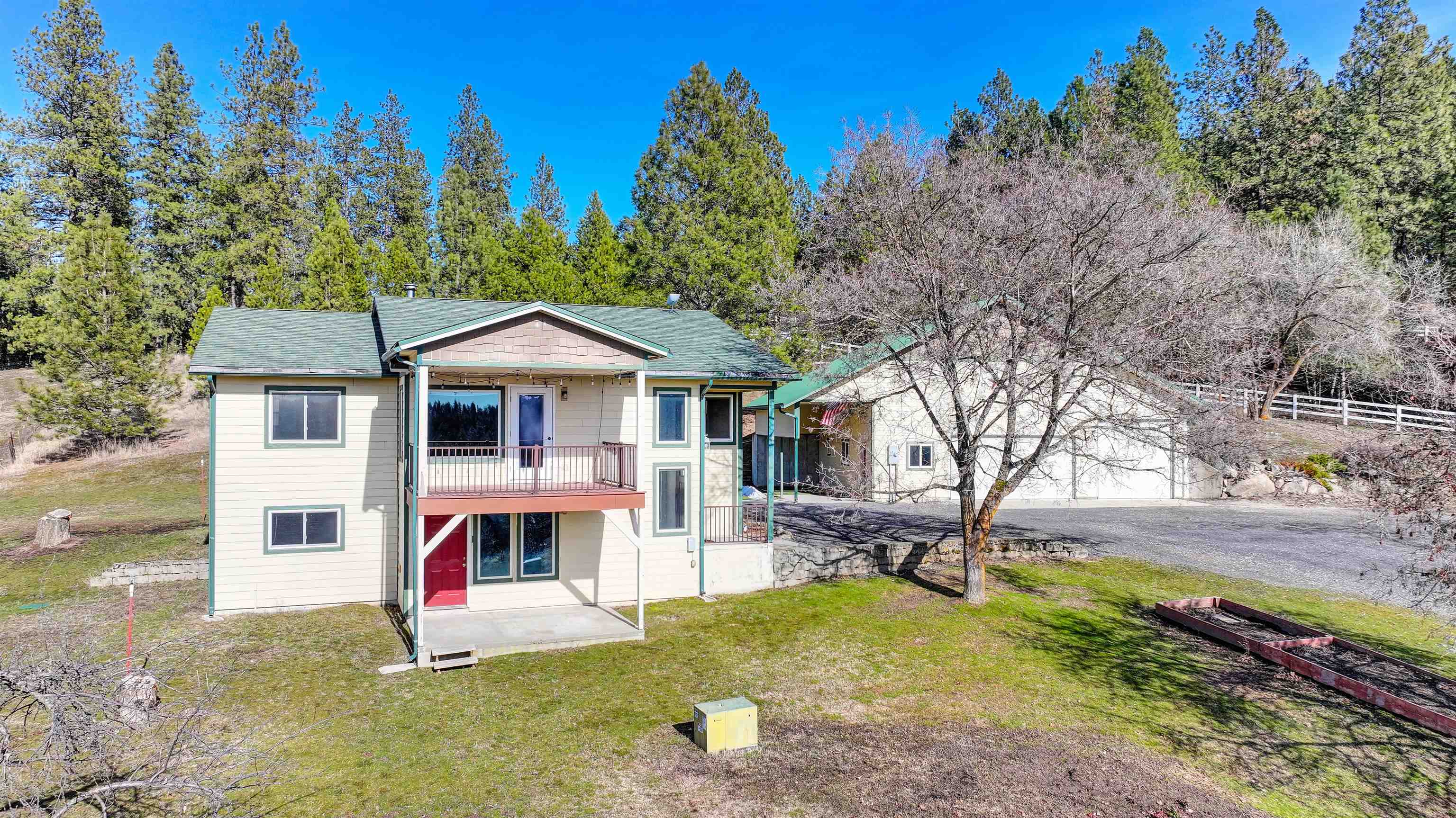 15715 Foothills Road Spokane, WA 99217 - Photo 1 of 44