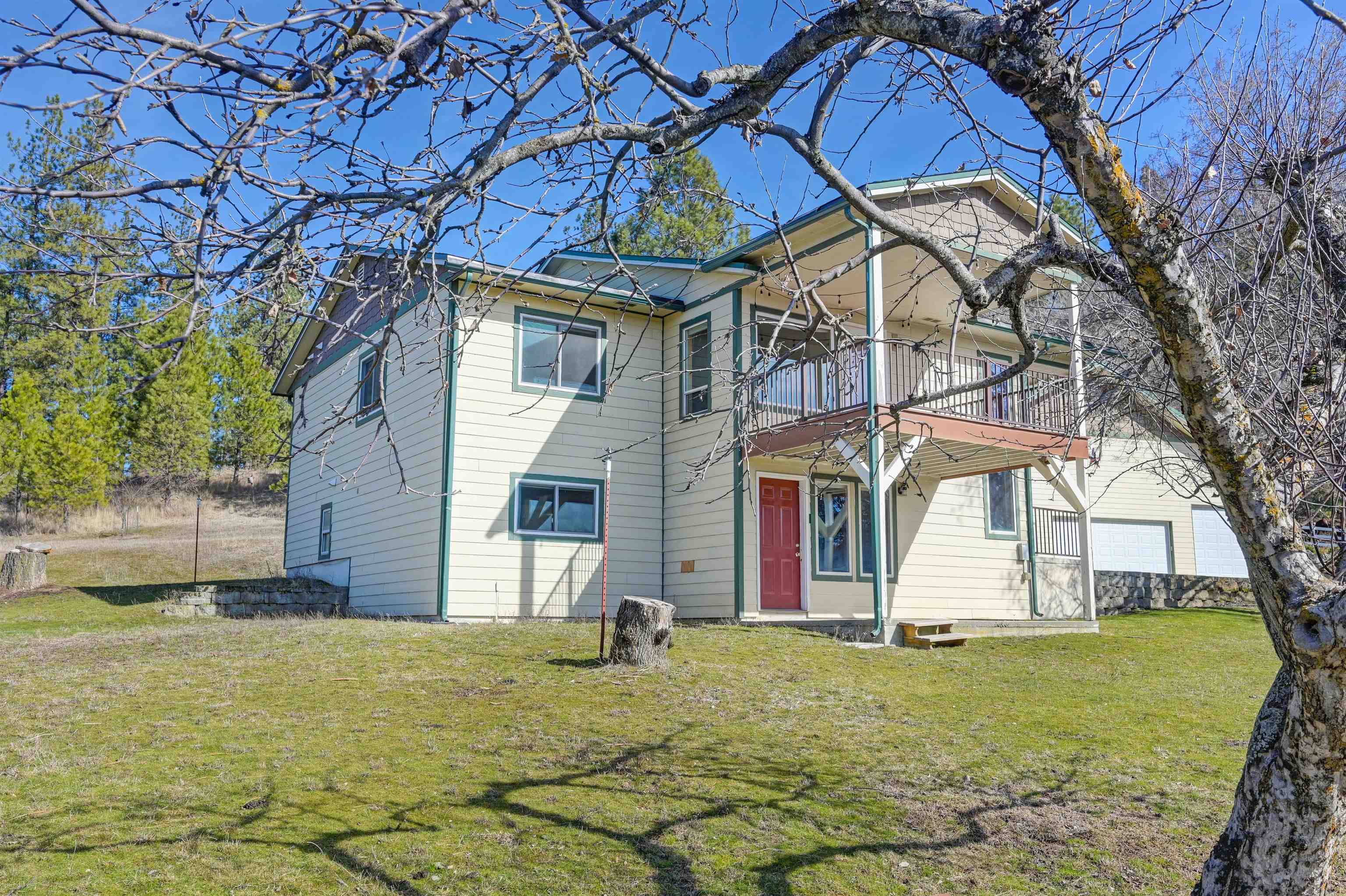 15715 Foothills Road Spokane, WA 99217 - Photo 2 of 44