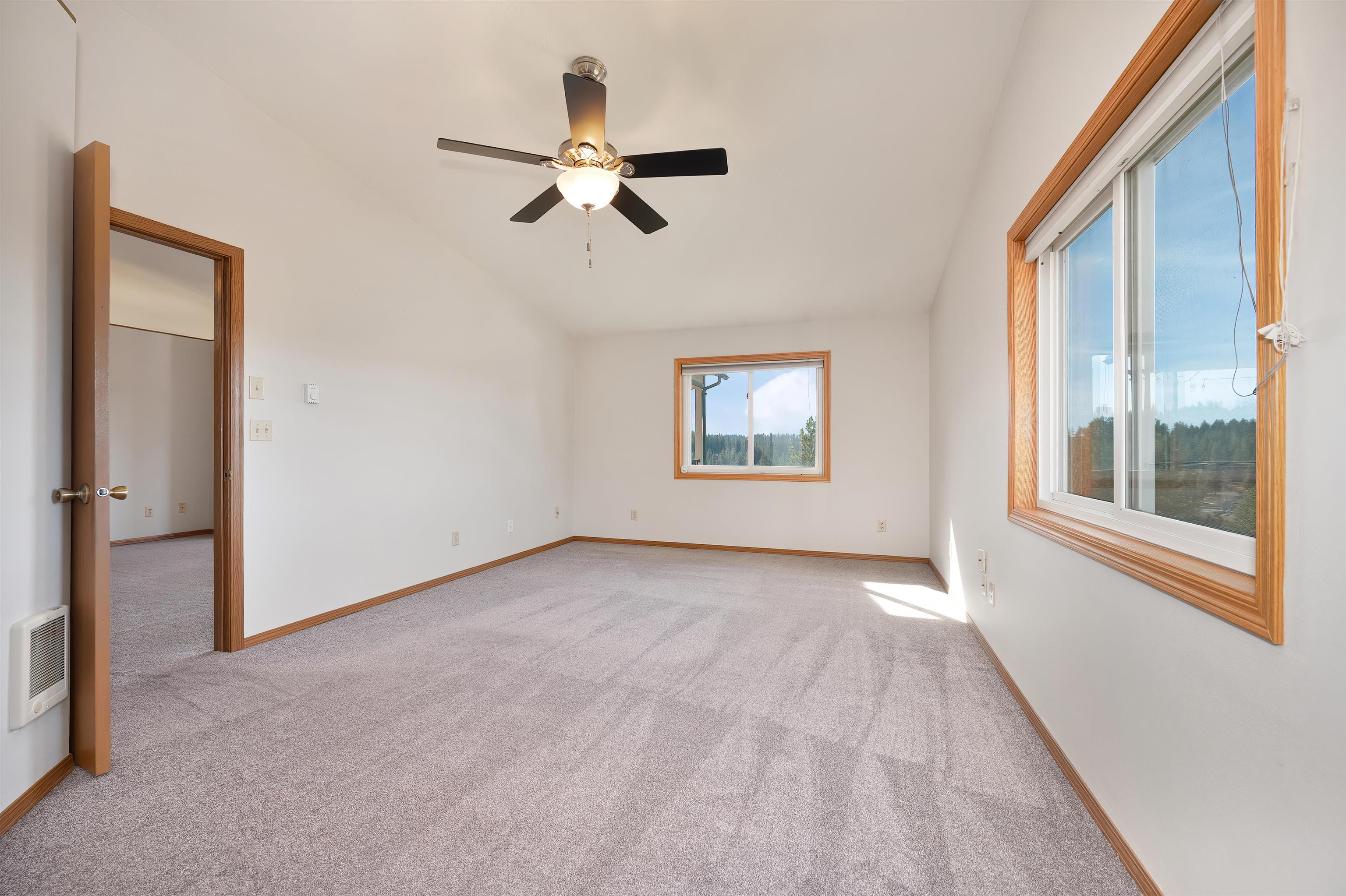 15715 Foothills Road Spokane, WA 99217 - Photo 32 of 44