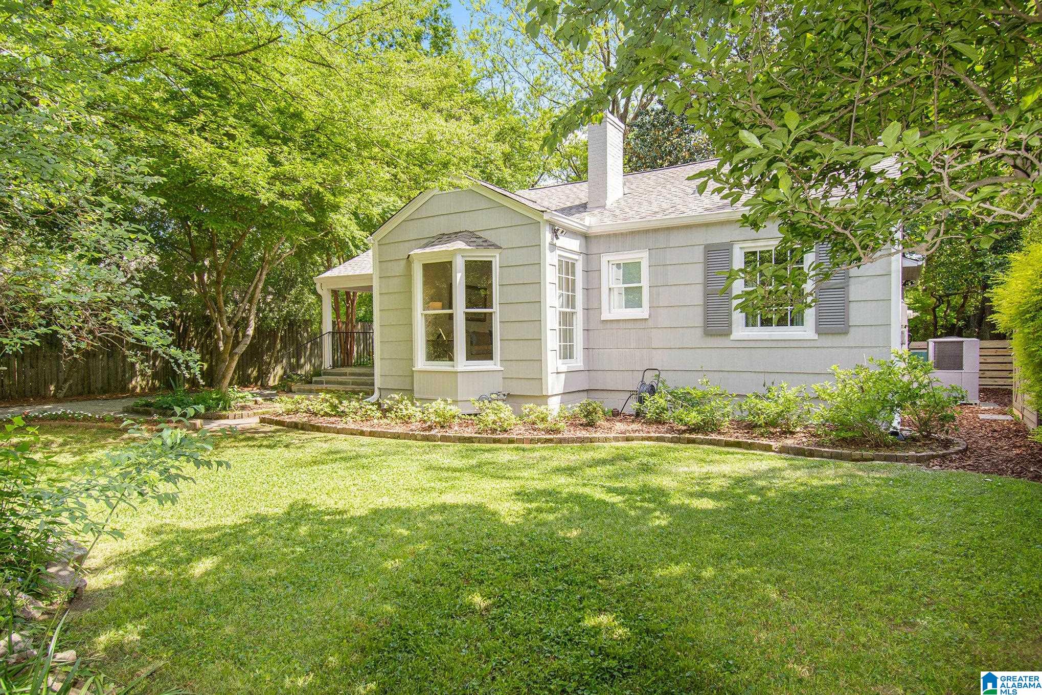 913 Sims Avenue Birmingham, AL 35213 - Photo 2 of 28
