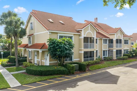 $324,999 | 4600 West McNab Road, Unit A2, Pompano Beach, FL 33069