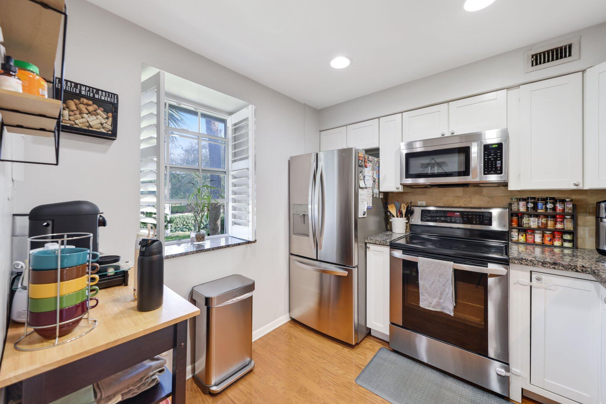 4600 West McNab Road, Unit A2 Pompano Beach, FL 33069 - Photo 11 of 38 KITCHEN